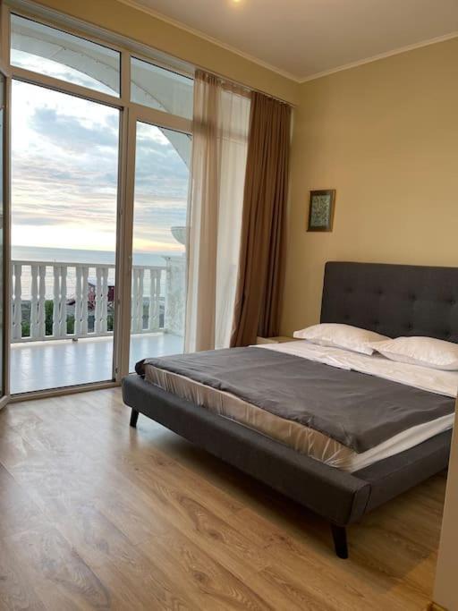 Sea View Studio Apartment In Gonio-Kvariati Bagian luar foto