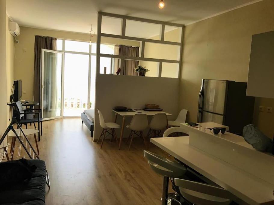 Sea View Studio Apartment In Gonio-Kvariati Bagian luar foto