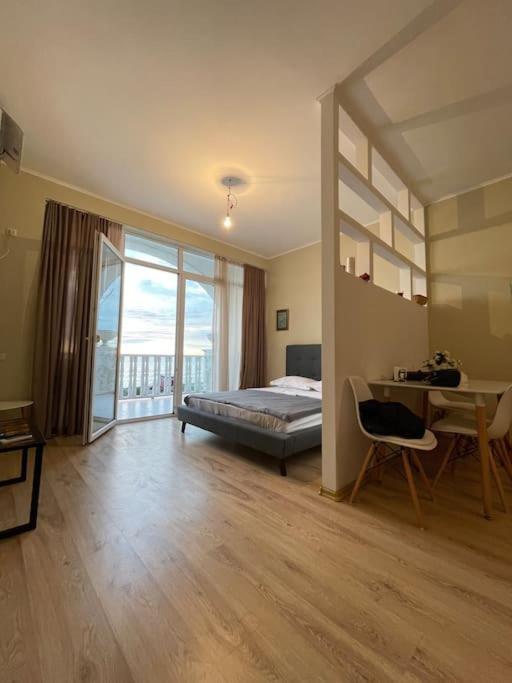 Sea View Studio Apartment In Gonio-Kvariati Bagian luar foto