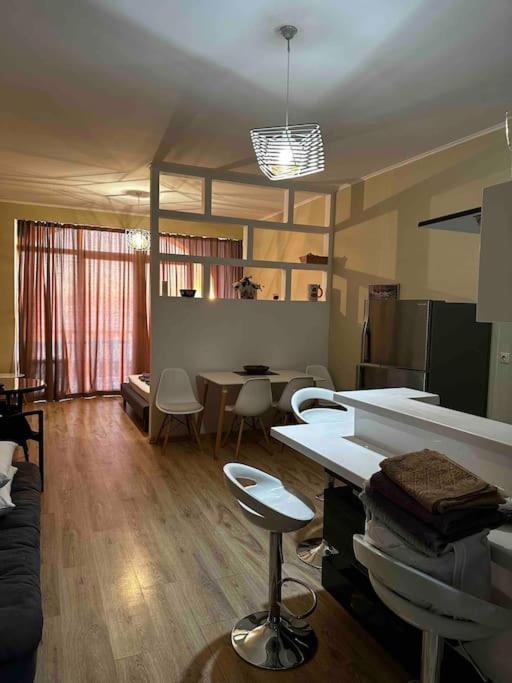 Sea View Studio Apartment In Gonio-Kvariati Bagian luar foto