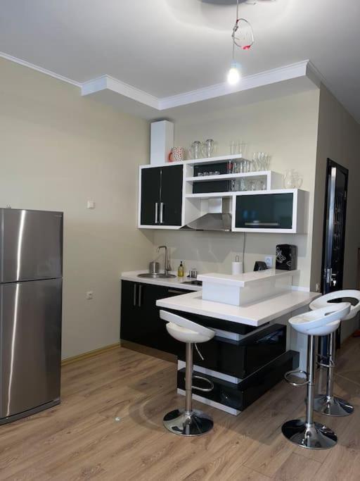 Sea View Studio Apartment In Gonio-Kvariati Bagian luar foto